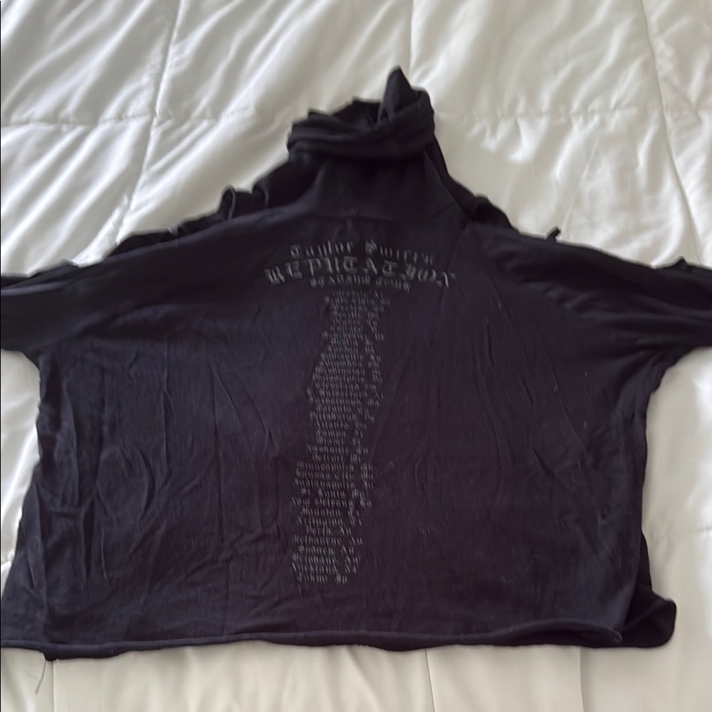 Taylor Swift Reputation Hoodie - Picture 4 of 5
